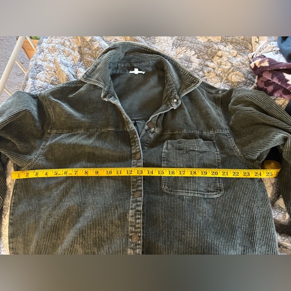 LA MIEL Corduroy Green Shaket - Picture 8 of 9